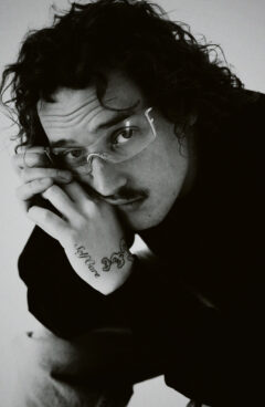 Chapo102_Helldunkel_Pressefoto_4_Credits Arnaud Ele & Julie Roubinet